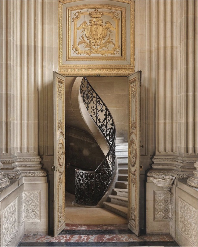 The woman and the bird