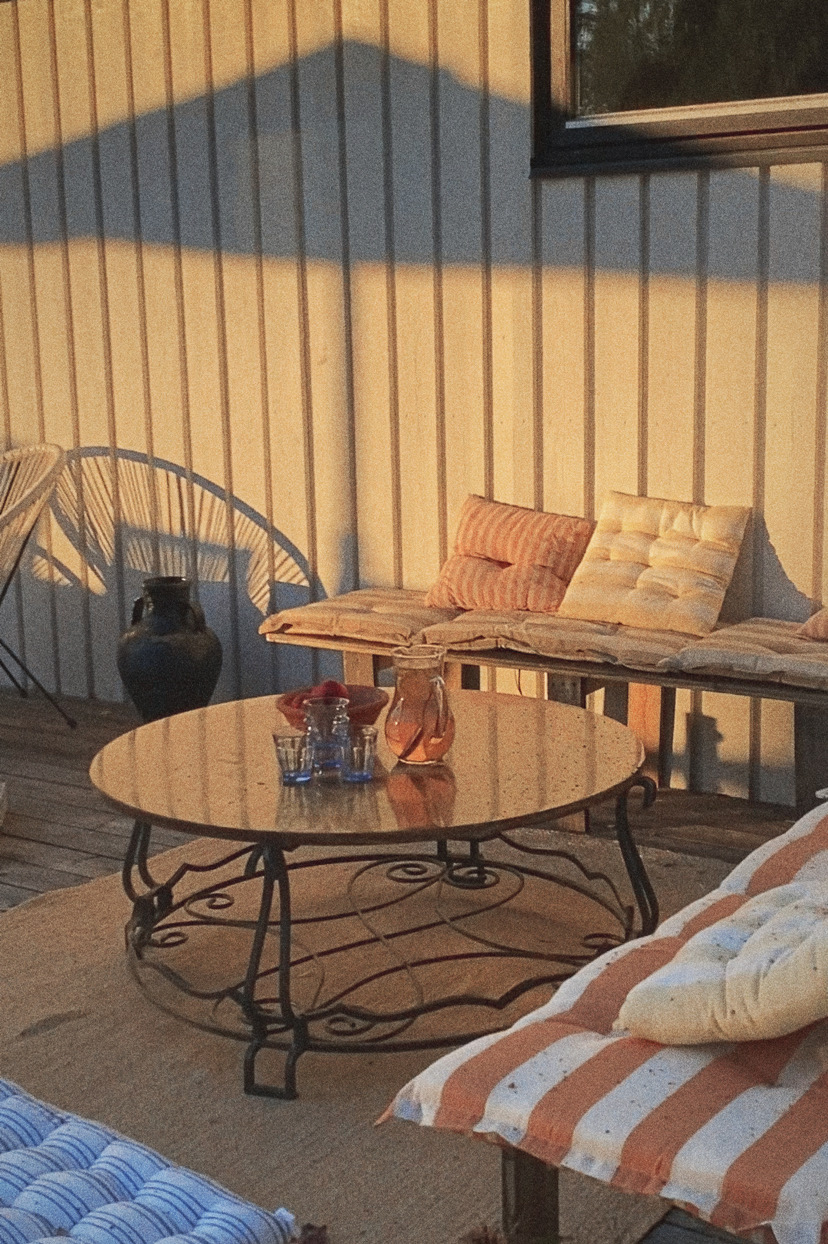 Darling September stanna en stund till