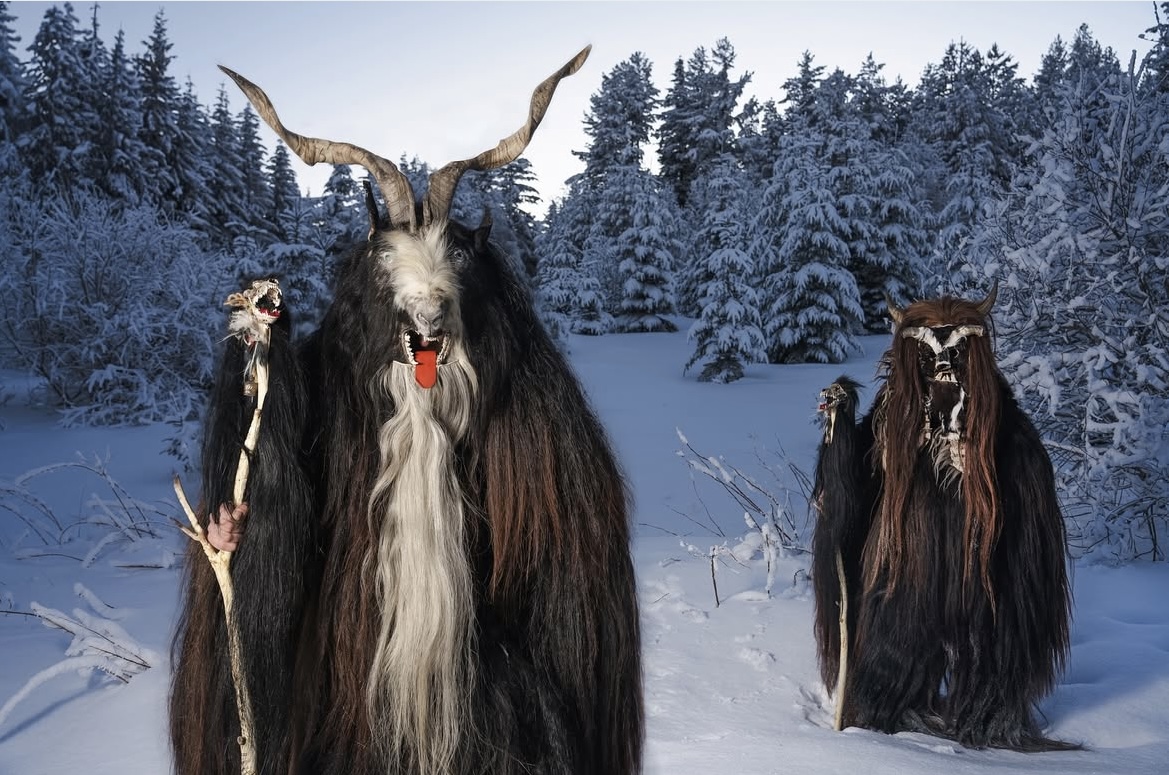 Masked Traditions av Ashley Suszczynski