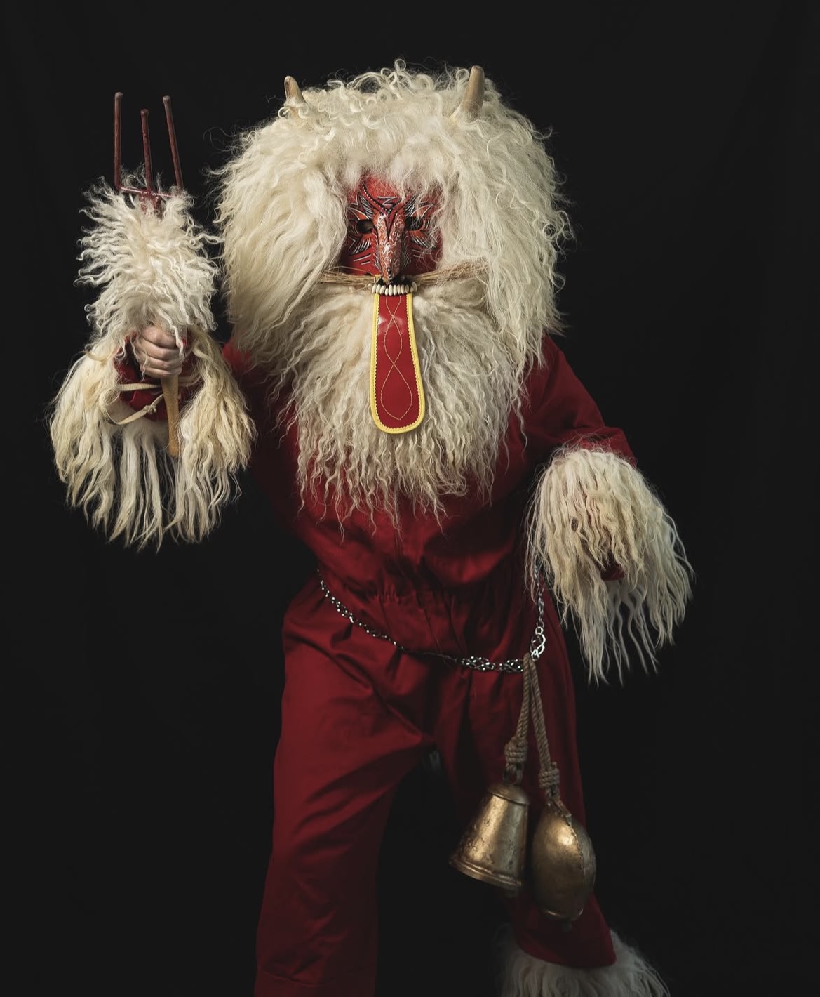 Masked Traditions av Ashley Suszczynski