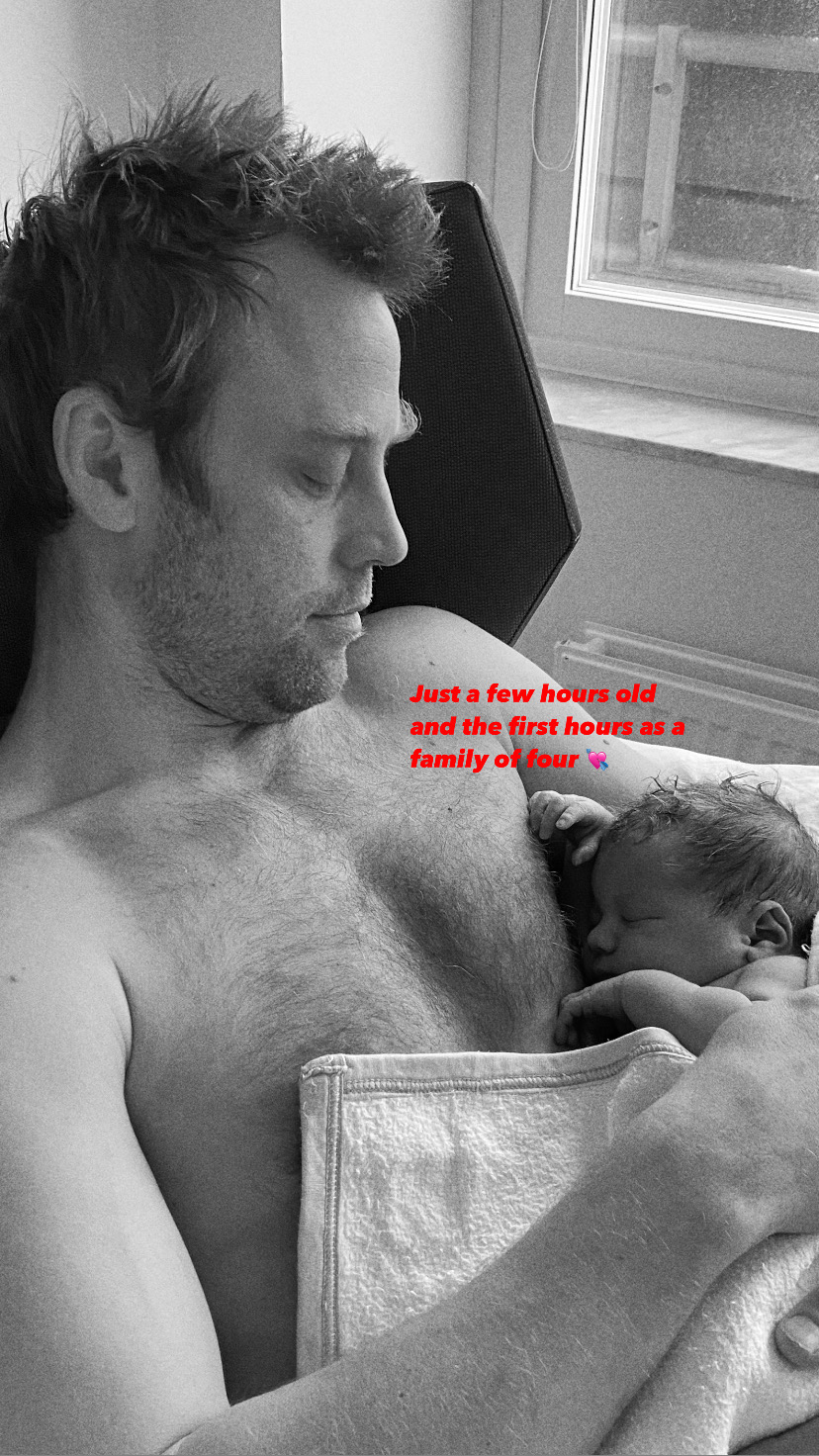 En revanch, en bebis och en 2 månaders tvåbarnsmamma