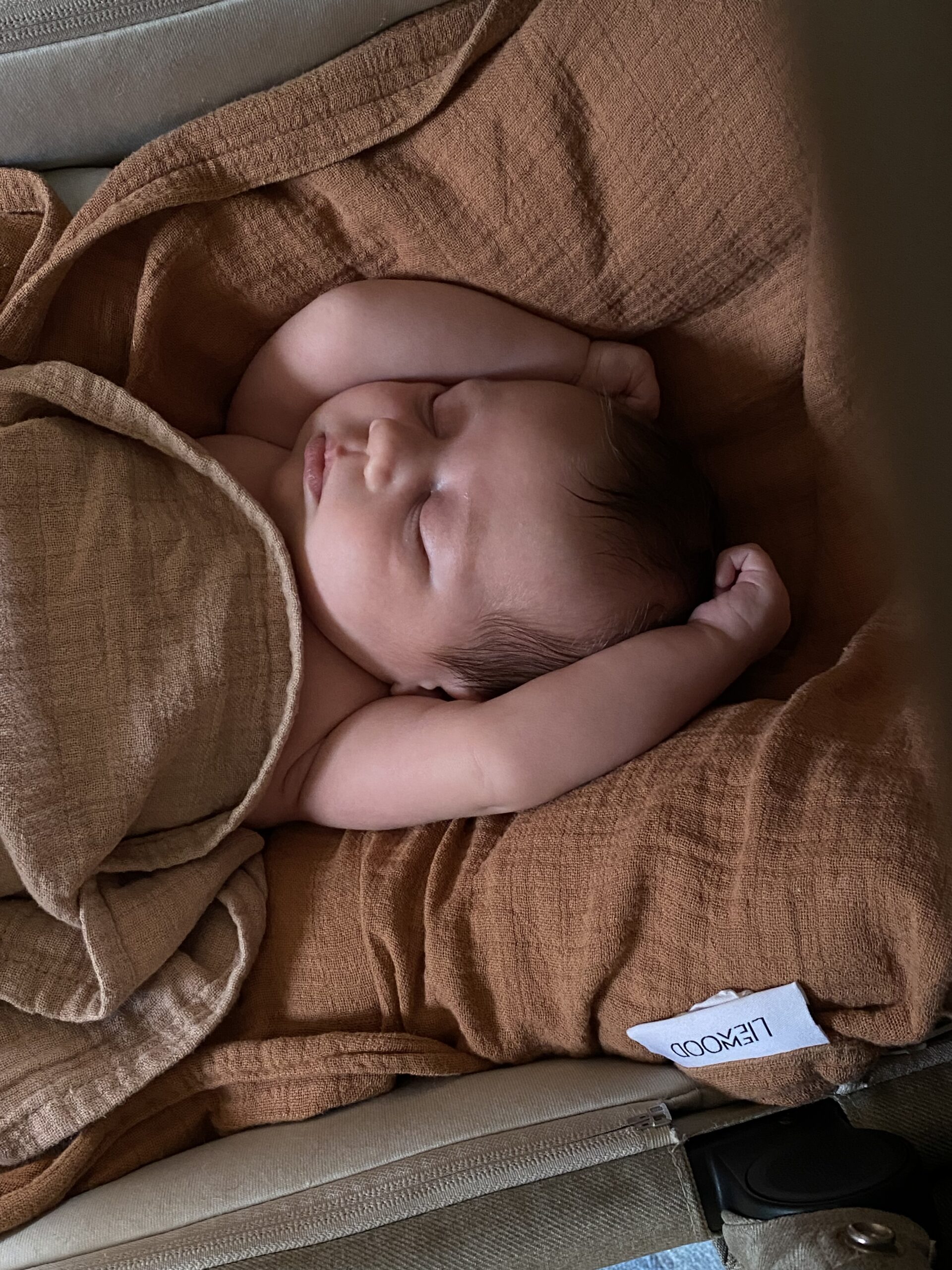 En revanch, en bebis och en 2 månaders tvåbarnsmamma