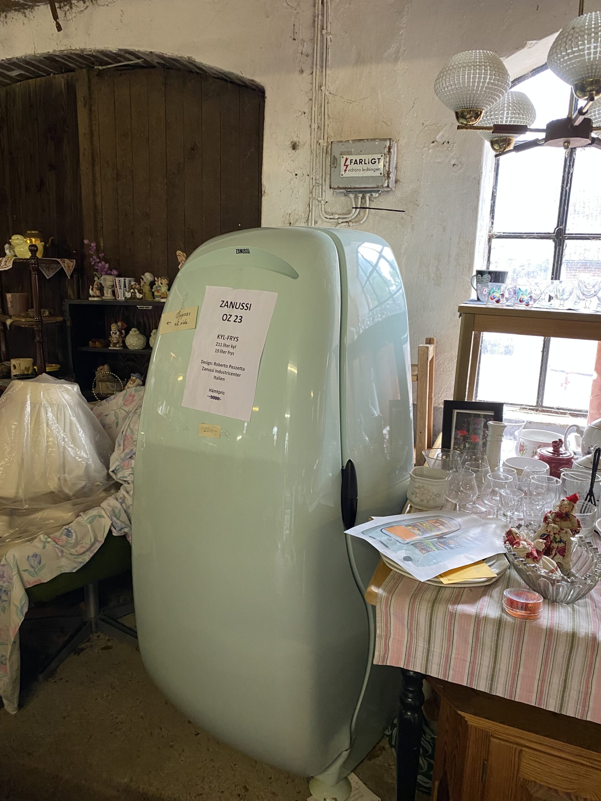 Lite trädgård, lite slott och lite loppis