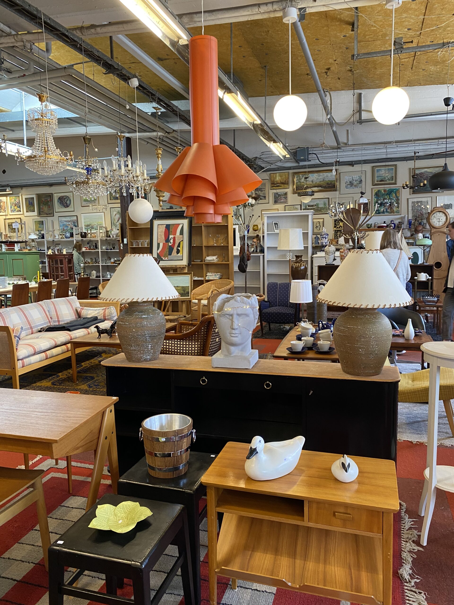 Lite trädgård, lite slott och lite loppis