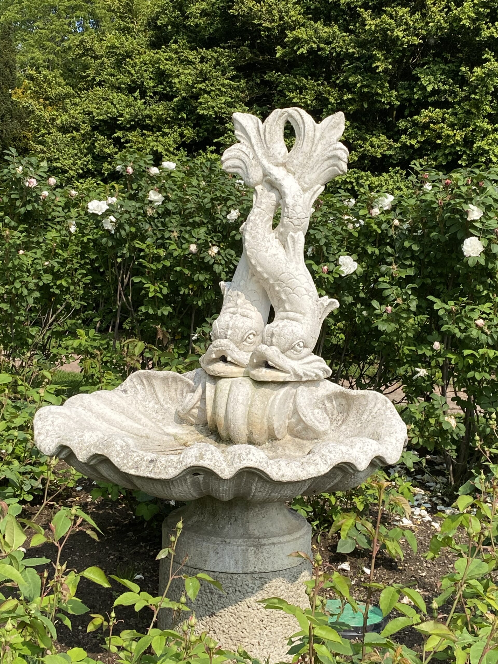 Lite trädgård, lite slott och lite loppis