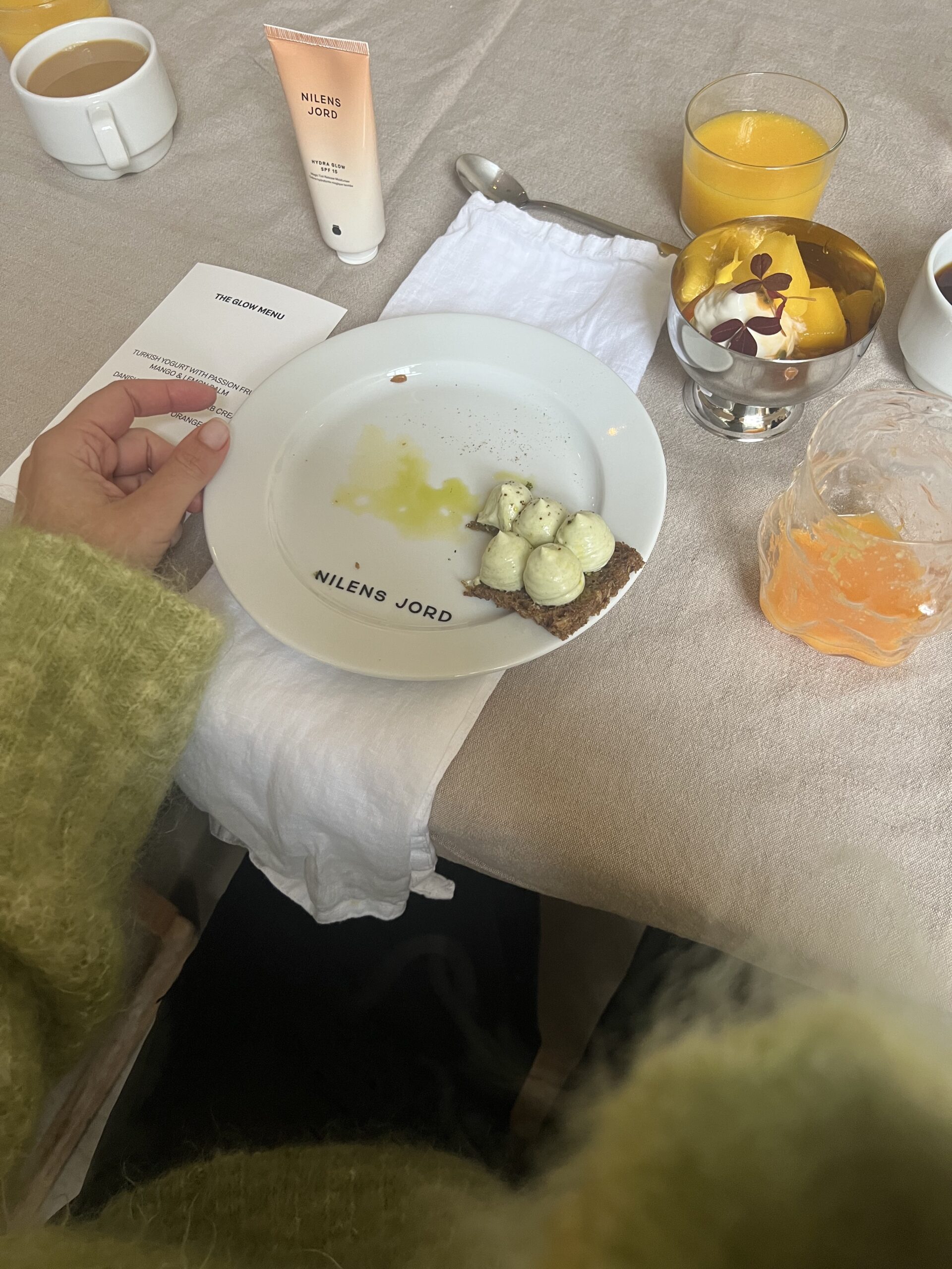 September mood with Paris designer vintage guide