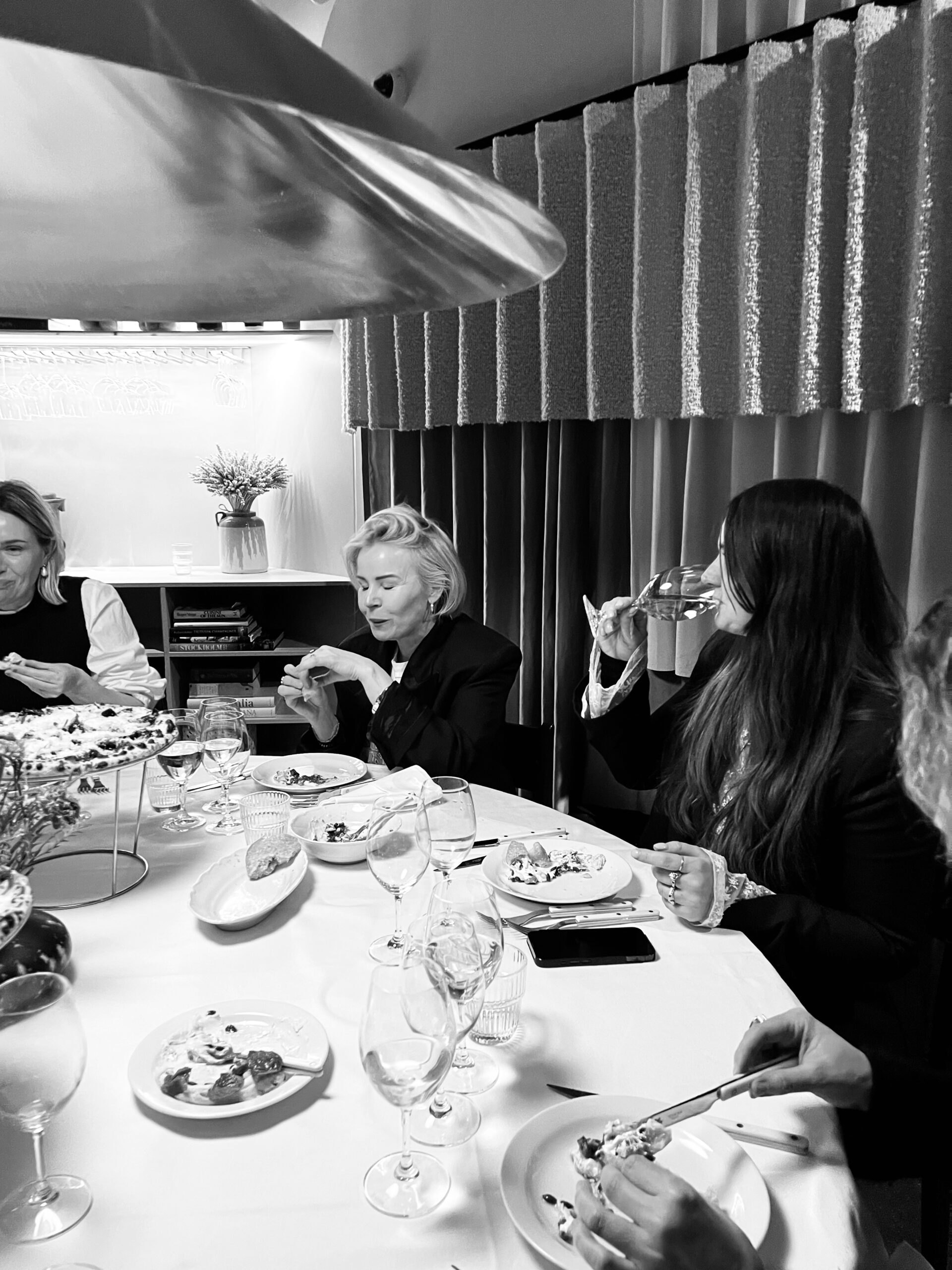 Säsongsbryt och vi målar sovrum i gult och brunt