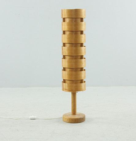 Garden reveries, vintage interior and ceramic project at Drejverkstaden