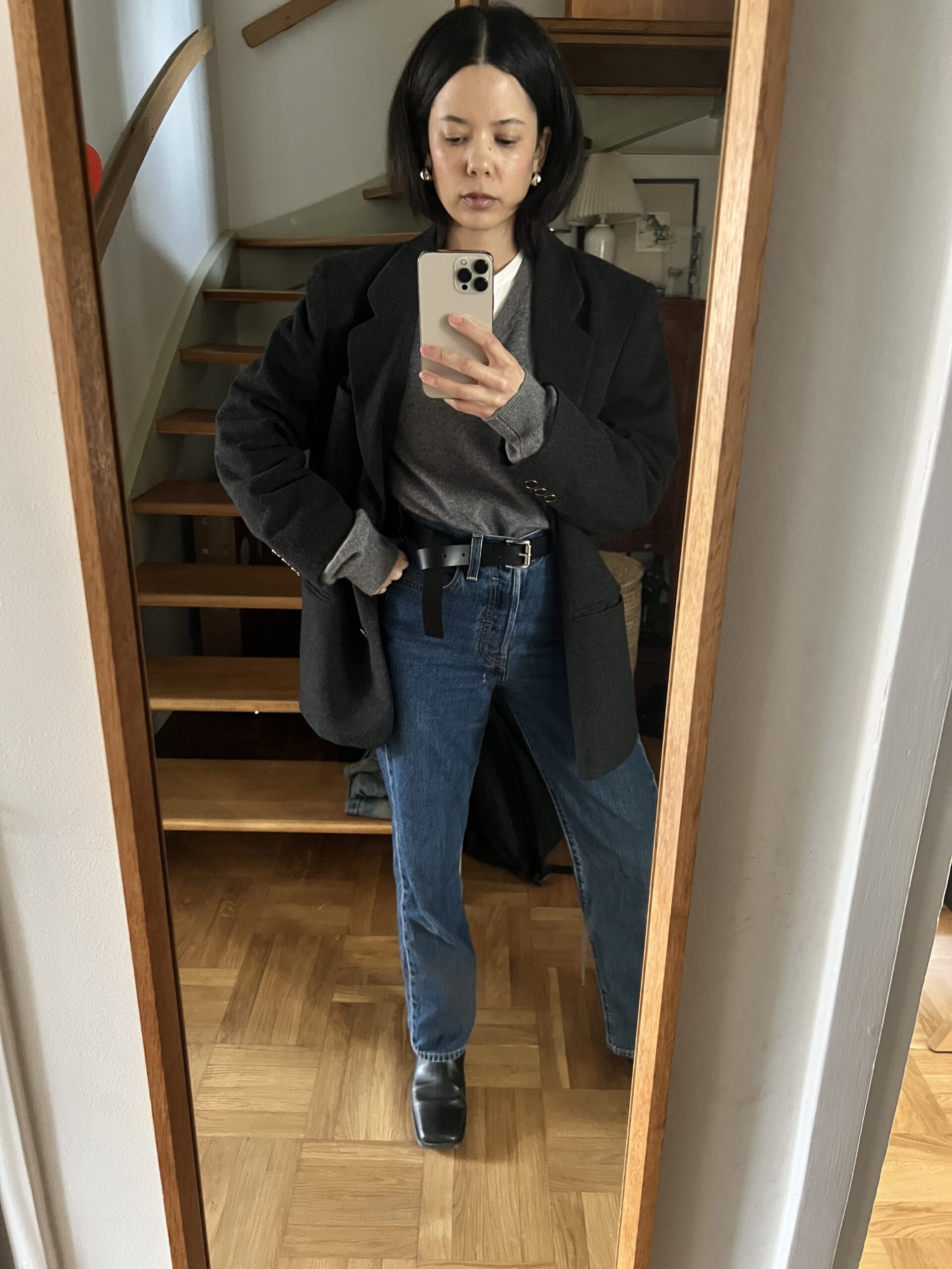 En tenta skriven, ett hår klippt och en god doft