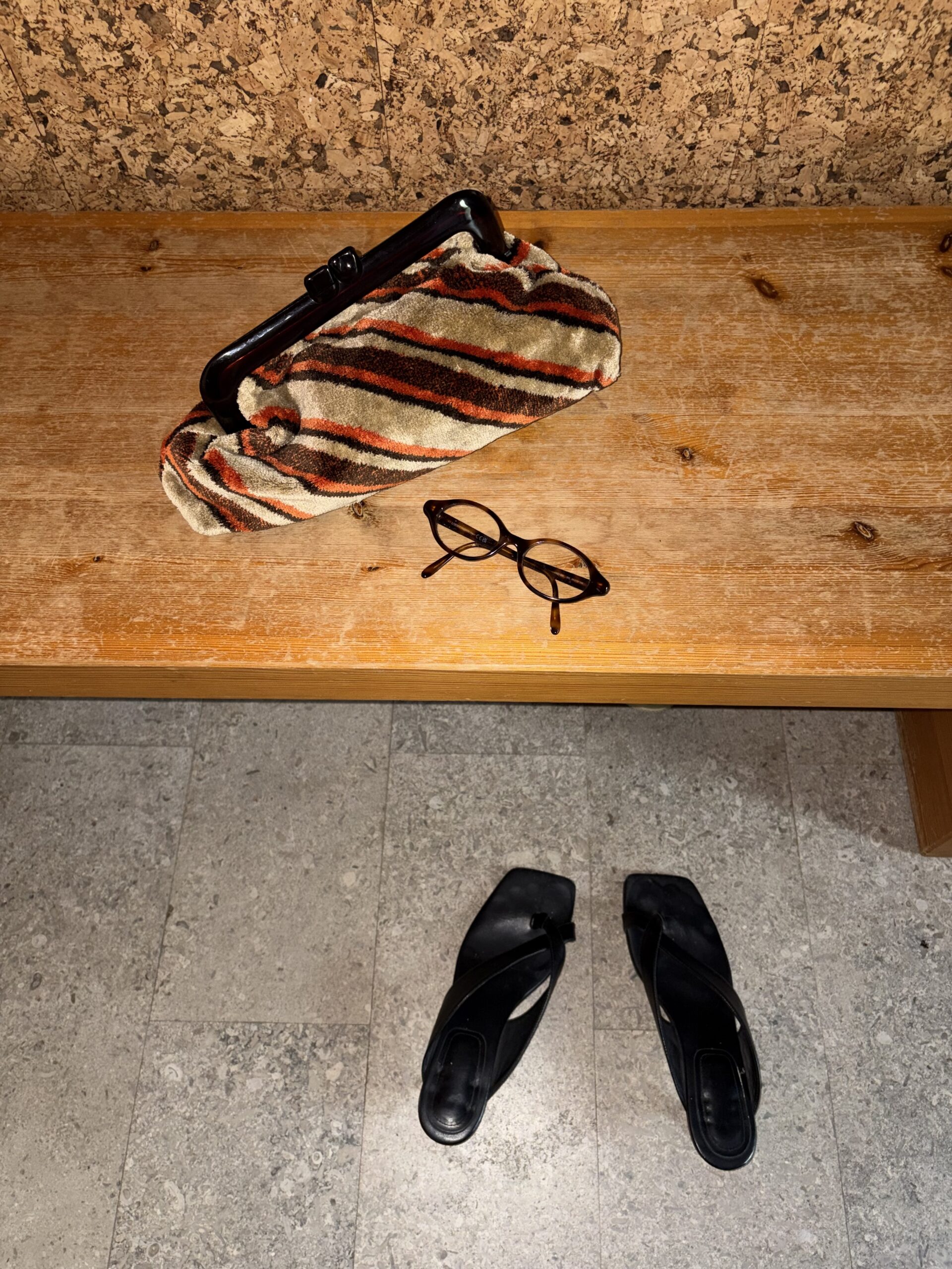 Birgit Work, Outfits & en helt underbar samt inrökt läderfåtölj fyndad på loppis
